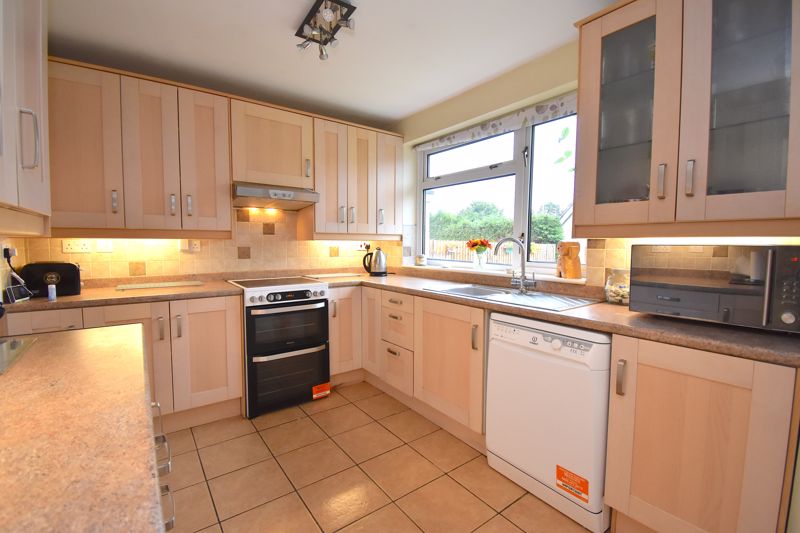 Kitchen- click for photo gallery